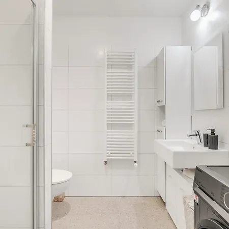 Modern Airport - Bts & Avion Mall Apartamento