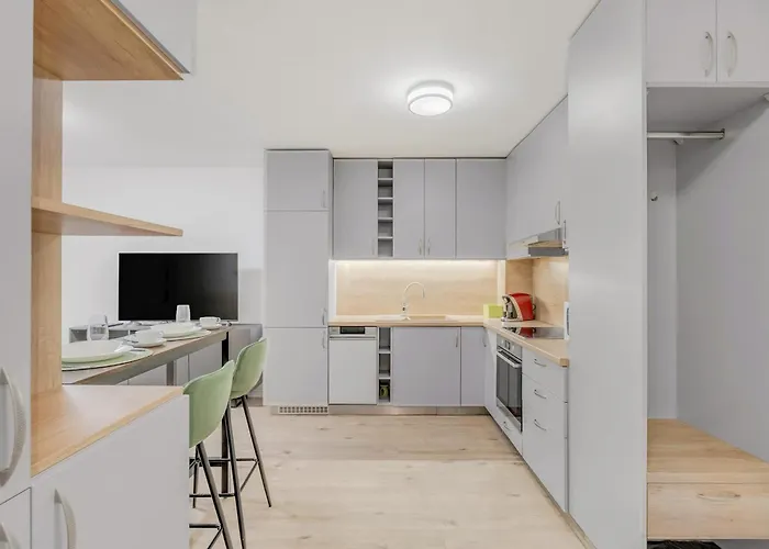 Modern Airport - Bts & Avion Mall Apartamento Bratislava