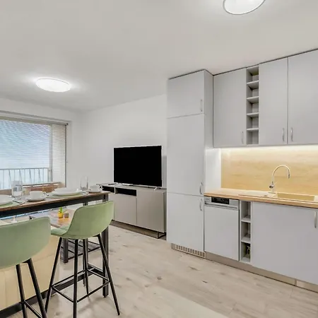 Modern Airport - Bts & Avion Mall Apartment