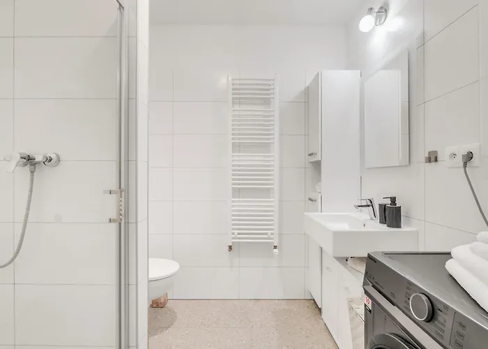 Modern Airport - Bts & Avion Mall Apartment