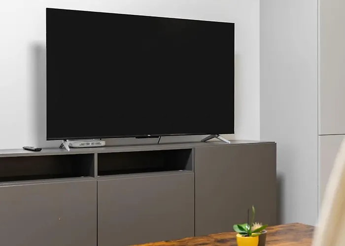 Modern Airport - Bts & Avion Mall